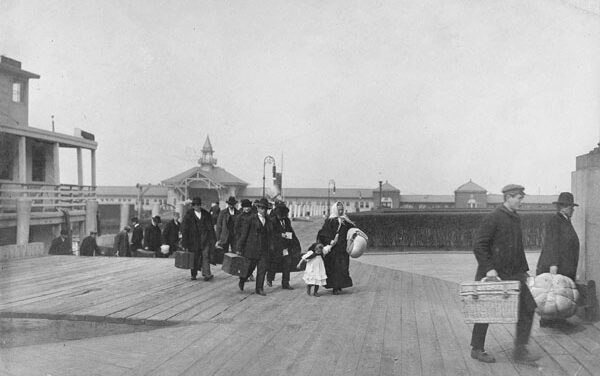 Discovering Your Immigrant Ancestors: A Guide to Ellis Island Records