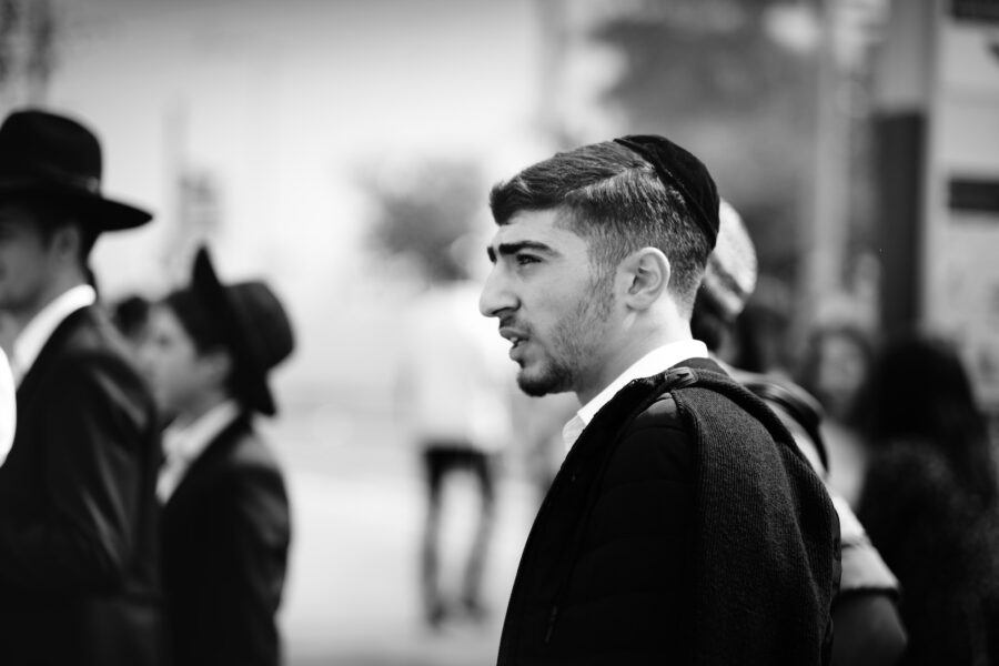The Fascinating History of Jewish Genealogy - Family History Zone