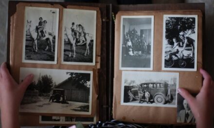 Family photo albums aid children’s mental wellbeing and foster stronger family connections!